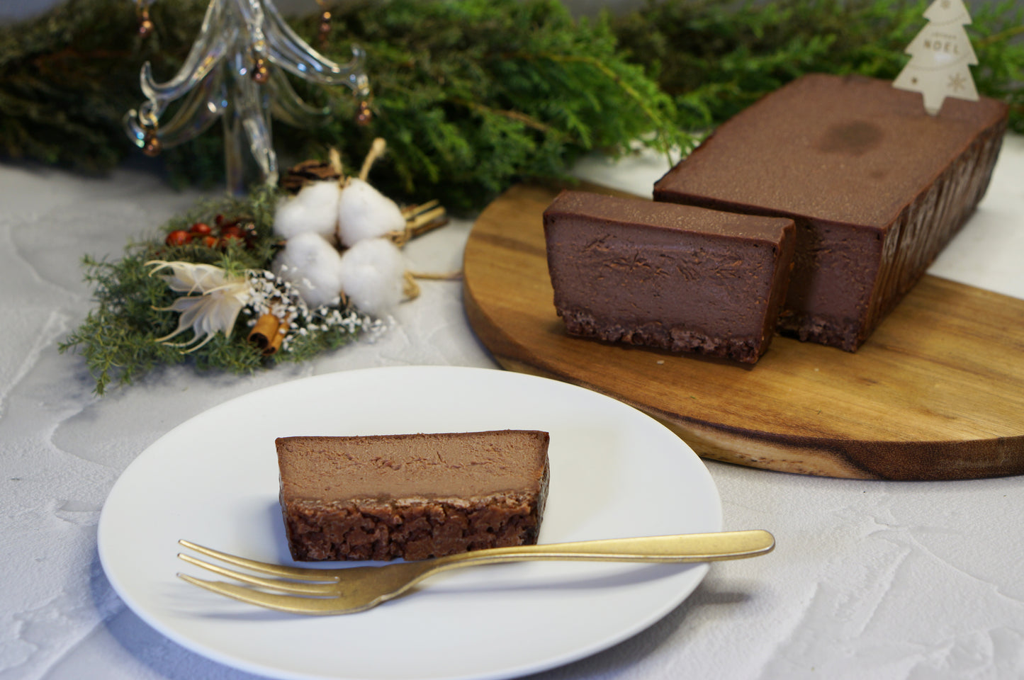 からだにやさしい濃厚チーズケーキ・チョコレート(単品)【全国配送】配送指定期間：12月16日〜12月25日